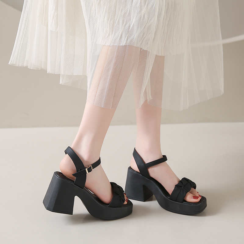 Camp Without Heel Woman Sandal - огляд і ціна Women Shoes Types